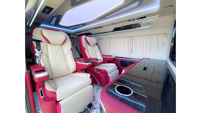 太漂亮了，全隔断七座丰田海狮新款出炉