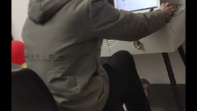 在家偷拍了一个帅哥