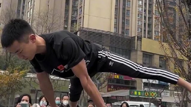 十秒内收割公园所有眼光