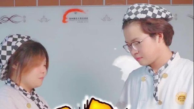 男生女生PK心形蛋糕