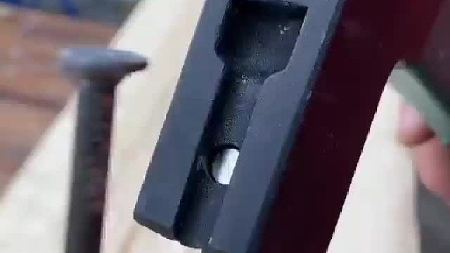 这样一来敲钉子的效率高多了