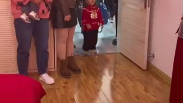 好厉害，大人都没有他会说