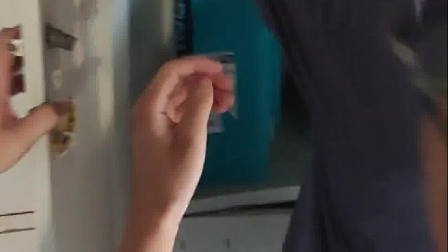 我们回到原来的秘密基地，却再也找不到我们的手机