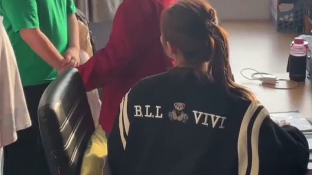 别看是老师其实干的是民警的活每天调节不完的“民事纠纷”