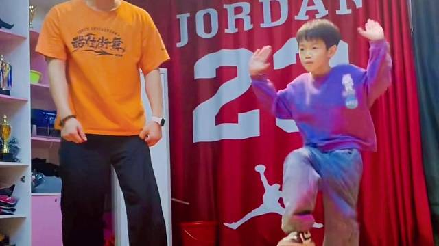 看看我的徒弟又进步了#英德#英德街舞#酷炫街舞#舞蹈课堂随拍 #少儿街舞