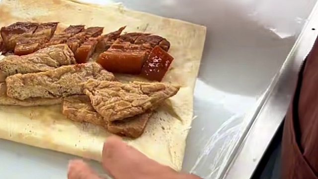 你一定很久没吃过这样的临沂卷煎饼了吧