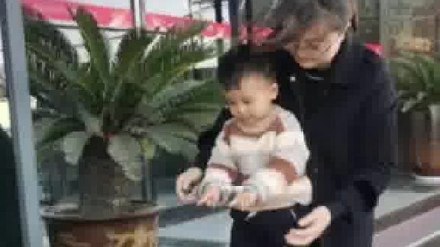 小孩子的想法完全摸不透