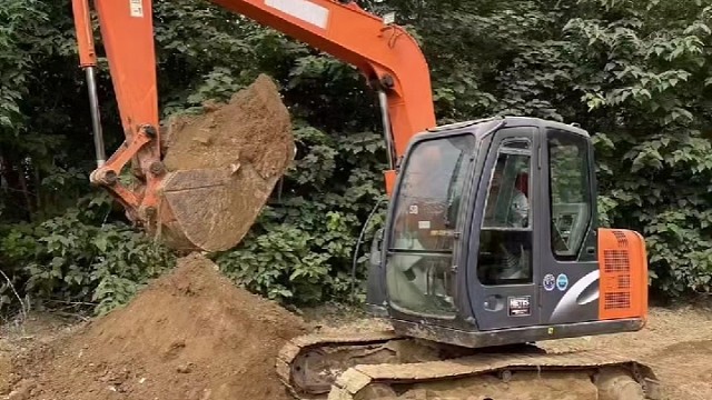 刘一手分享精品挖掘机，日立70-5A挖机。#二手挖机