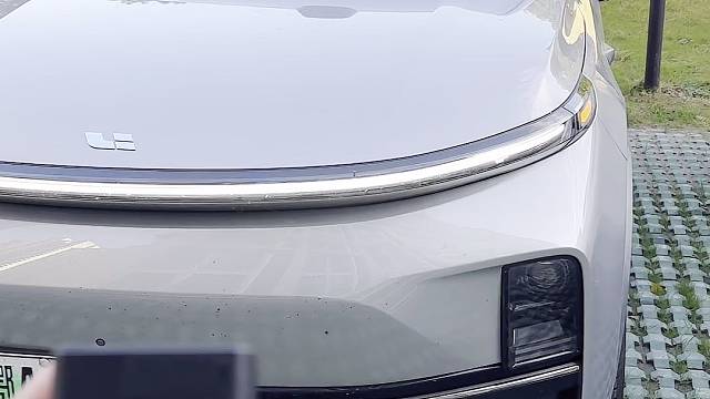 理想ONE现场安装防拆防屏蔽GPS定位防盗系统，提升汽车安全预警功能强大，拆机锁车