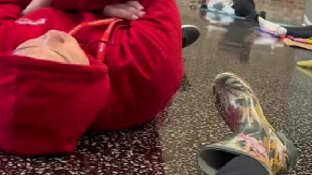 三十万学费留学上课教我睡觉