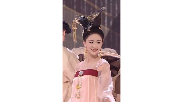 这换脸太牛啦……相似度98%