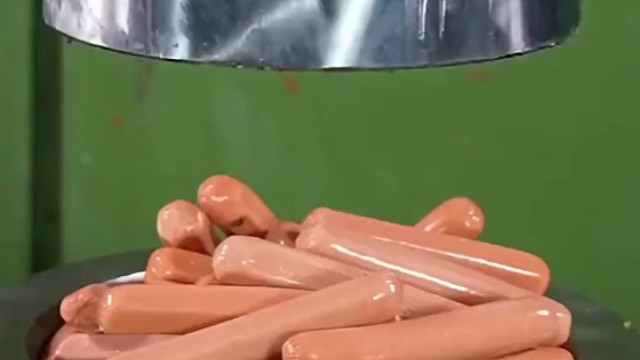 你从家里买了个液压机，还有只剩液压机了