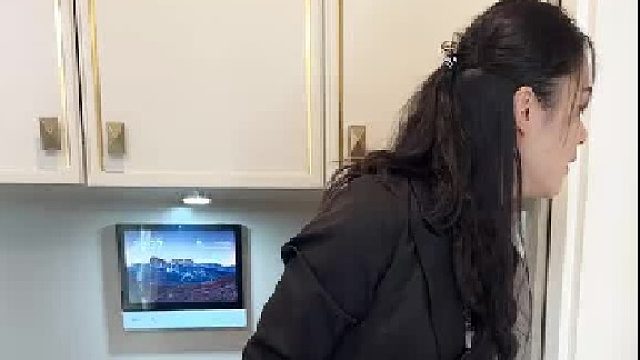 儿媳妇跪地上拉不起来