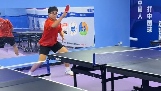 乒乒乓乓，心动飞翔。