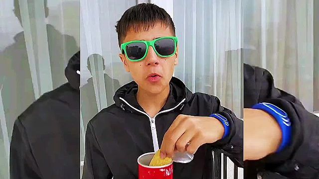 吃个东西都能吃出优越感，我真是服了！