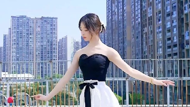 “公主不是身份 是开朗 勇敢 聪明的代名词”