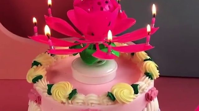 最近谁生日，我想安排一下开花蜡烛