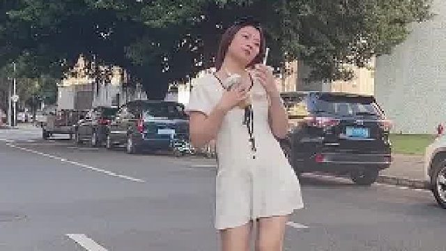 去个厕所怎么还喝上了