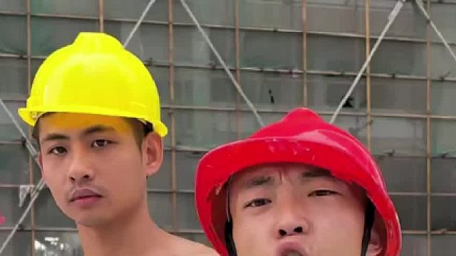 愿中国青年都能摆脱冷气，只是向上走，不必听自暴自弃者说的话，能发光的发光，能做事的做事