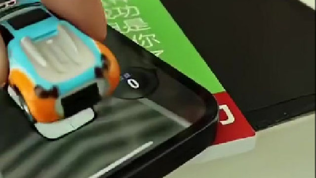 为什么他会自己抖啊