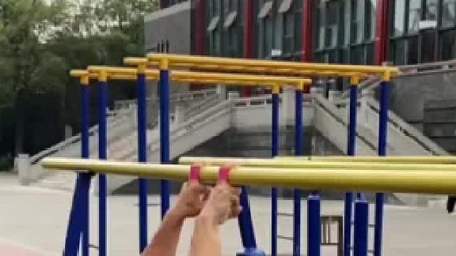 努力到无能为力，拼搏到感动自己