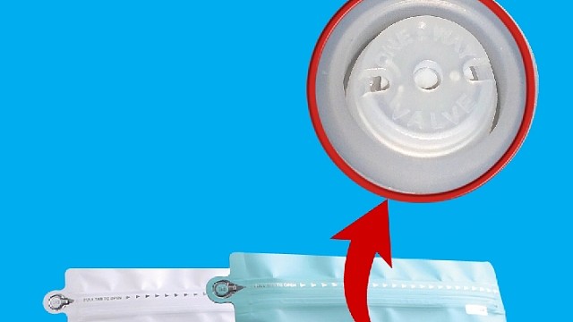 小姐姐如此兢兢业业的工作态度，我该不该奖励她什么呢？#单向透气阀#咖啡袋排气阀