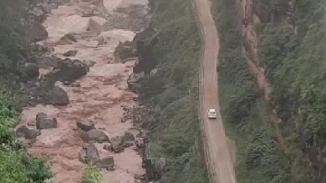 白车为什么不过去啊