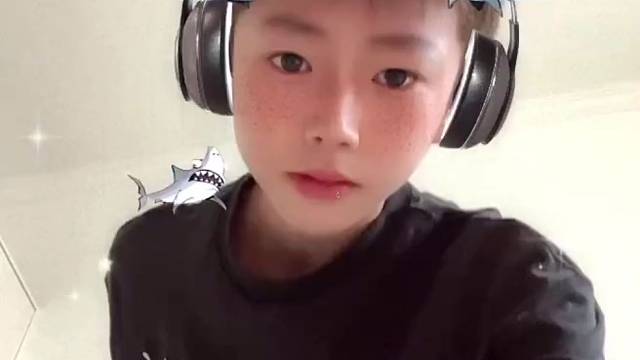 没事来个小舞蹈