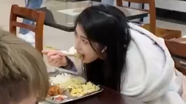 小老妹脾气还不小[允悲]