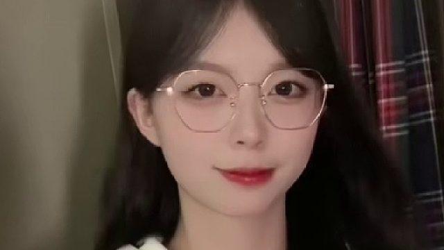 早晨起来先从甜妹开始看