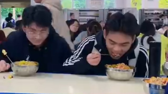 有这样的社牛兄弟不错