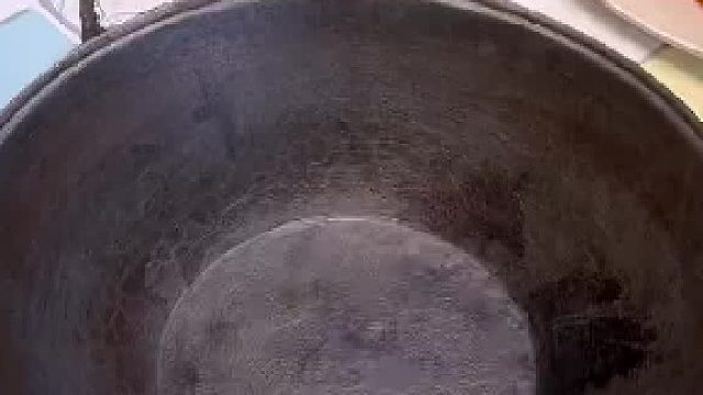 感受一下老火锅的压迫感