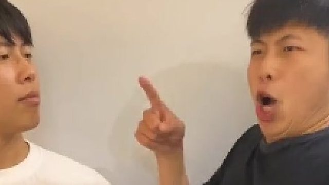 用网络语言时屏幕前的你