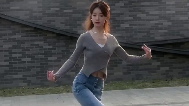 不要因为别人都在交卷，自己就乱写答案