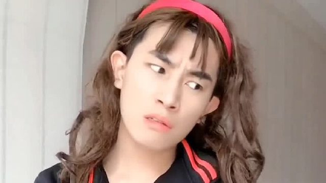 当班主任上课时接电话