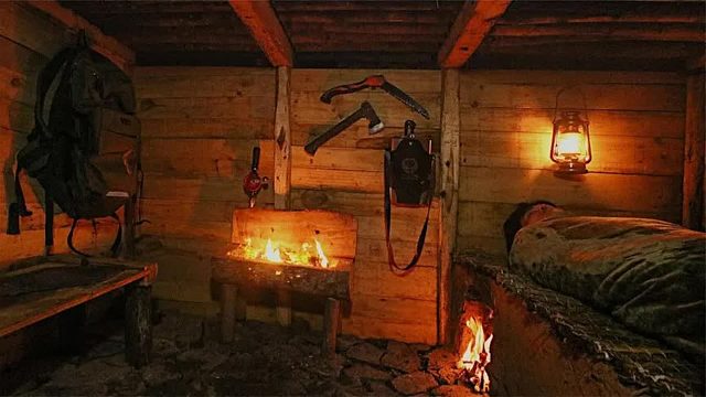 大叔挑战野外生存21天，徒手挖建地下碉堡，豺狼虎豹都不敢靠近