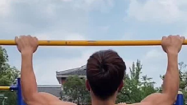 不要去羡慕别人，当你开始健身的时候，改变也在开始，请你一定要坚持