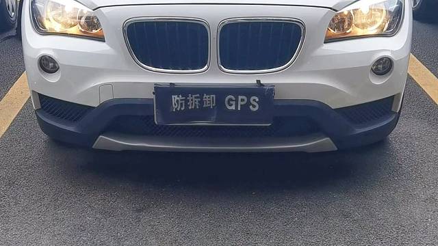 宝马X1新车落地安装防拆防屏蔽GPS定位防盗系统，提升汽车安全预警功能强大，拆机锁车