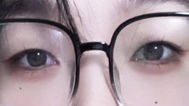 超喜欢自己的眼睛