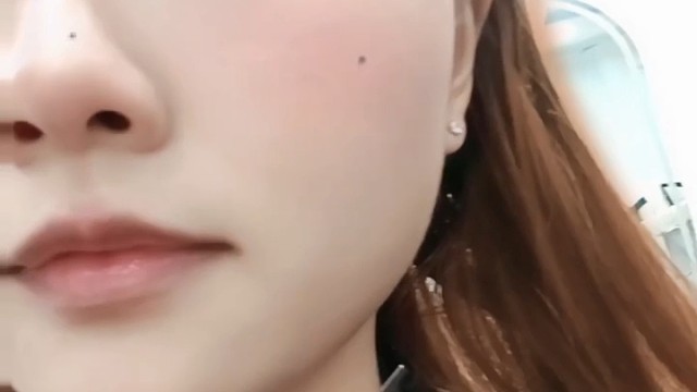 玩QQ炫舞的妹子