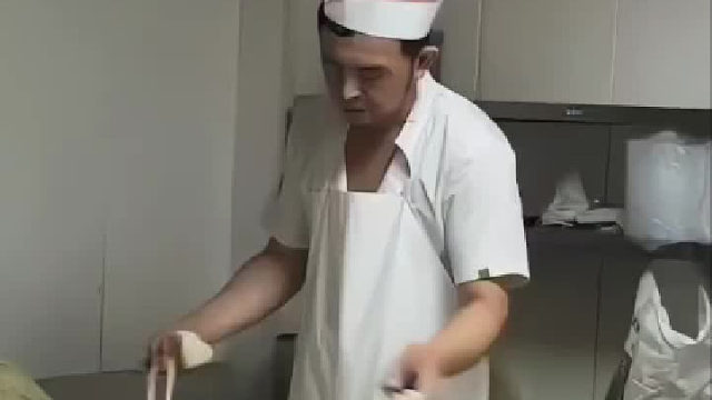 这谁呢，怎么在这边拉面呢