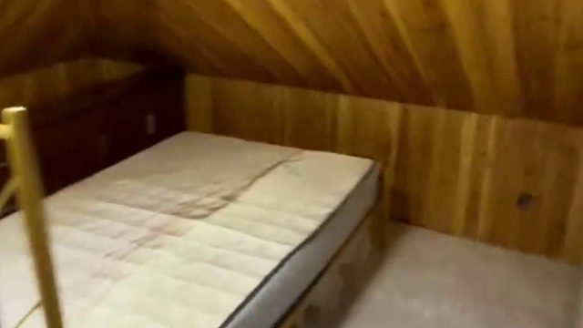 有些朋友不喜欢见太阳，这房子太适合你了。(有空调的，没有拍到)实景拍摄带你看房