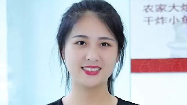 爱心成就梦想，助学铸造未来，献出的是一份份爱心，撑起的是家庭的希望