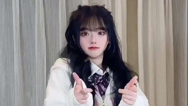 你女朋友很美，那她会唱哦嗯调吗