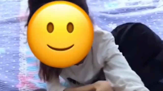 运动神经元病可以分为两种类型：上运动神经元病和下运动神经元病。