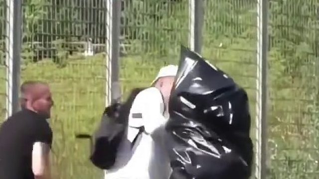 整蛊日常，整完赶紧跑