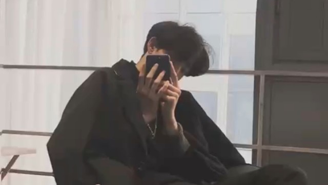 我也想变成被爱的那个呀，可是为什么每次都让我伤的这么厉害