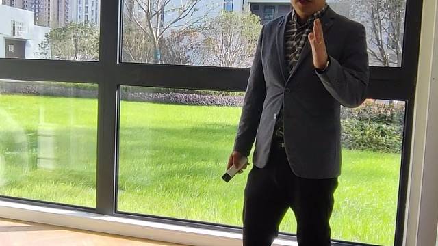 阳台区域的晾衣架怎么做才会美观好看又实用呢？ #上海装修公司口碑很重要 #中建悦坊 #美好新苑 #祥