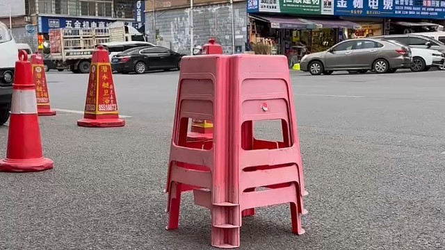 技术牛人用att（姿态模式）把贝尔直升机停在凳子上！ #仿真直升机 #像真直升机