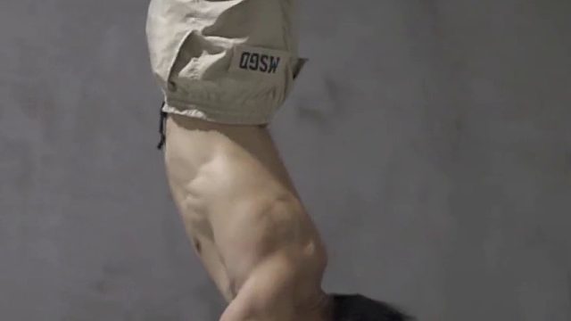 要学会自主控制倒立才能进步更快哦